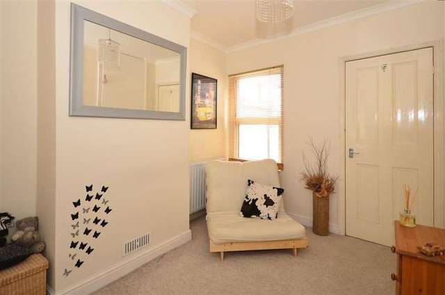  Image of 2 Bedroom Terraced for sale at Dartford Kent Dartford, DA1 1UA
