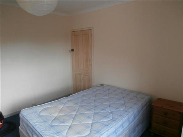  Image of 4 Bedroom Semi-Detached to rent at Shirley, SO15 2HH