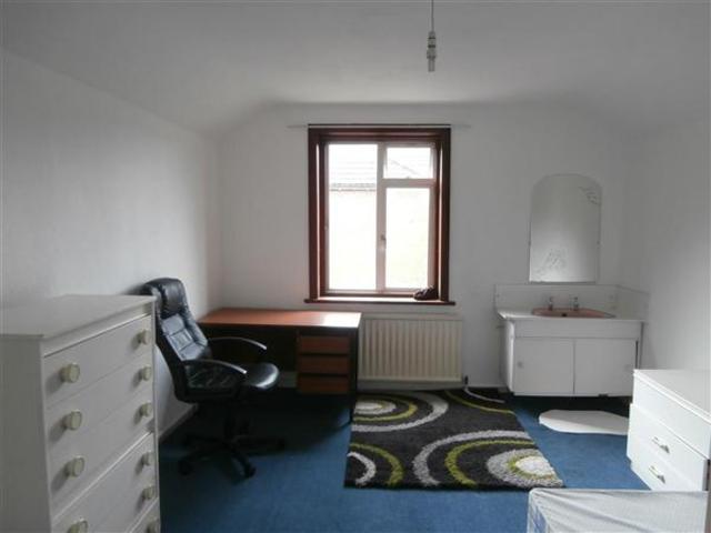  Image of 4 Bedroom Semi-Detached to rent at Shirley, SO15 2HH