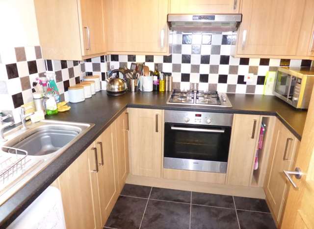  Image of 1 Bedroom Flat to rent at Saxon House Stirlings Road Wantage, OX12 7ET