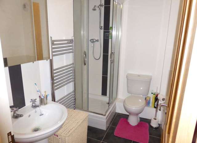  Image of 1 Bedroom Flat to rent at Saxon House Stirlings Road Wantage, OX12 7ET