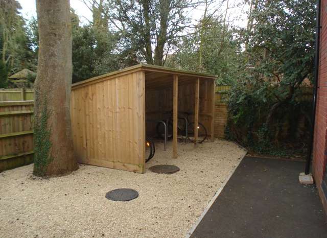  Image of 1 Bedroom Flat to rent at Saxon House Stirlings Road Wantage, OX12 7ET