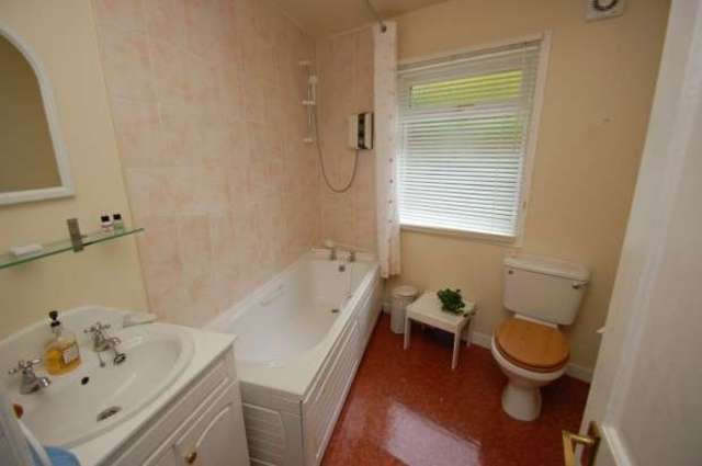  Image of 2 Bedroom Cottage to rent at North Campbell Road Innellan Dunoon, PA23 7SE