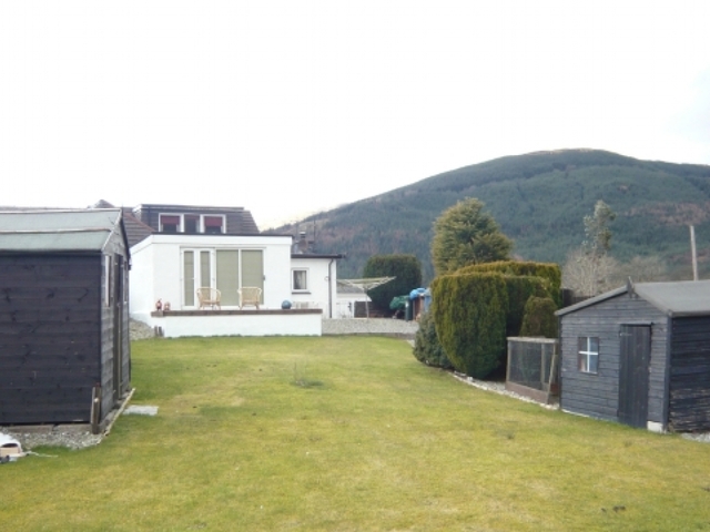  Image of 3 Bedroom Semi-Detached for sale at Main Road  Sandbank, PA23 8QS