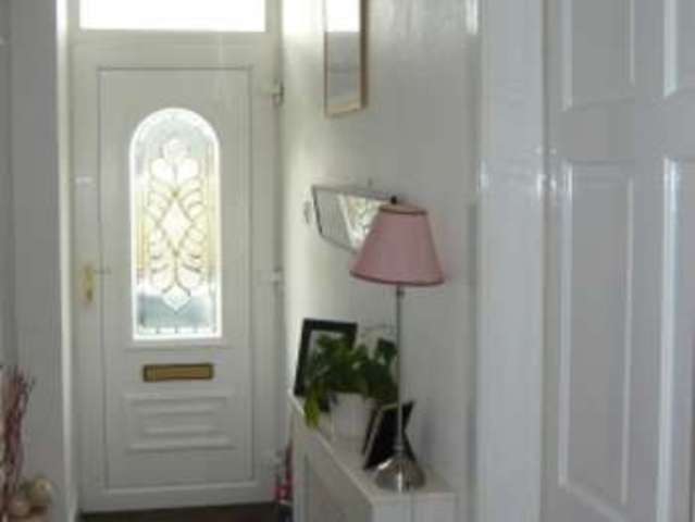  Image of 3 Bedroom Semi-Detached for sale at Main Road  Sandbank, PA23 8QS