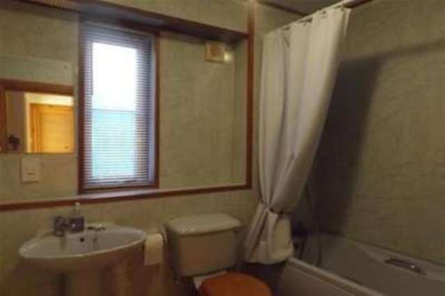  Image of 4 Bedroom Detached to rent at Dundee, DD4 0RF