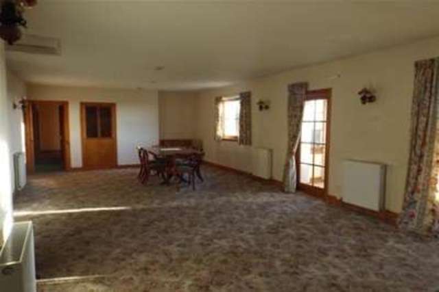  Image of 4 Bedroom Detached to rent at Dundee, DD4 0RF