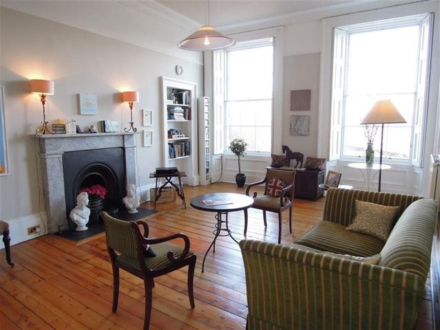 Image of 3 Bedroom Flat to rent at New Town Edinburgh Edinburgh, EH3 5DX