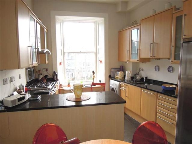  Image of 3 Bedroom Flat to rent at New Town Edinburgh Edinburgh, EH3 5DX