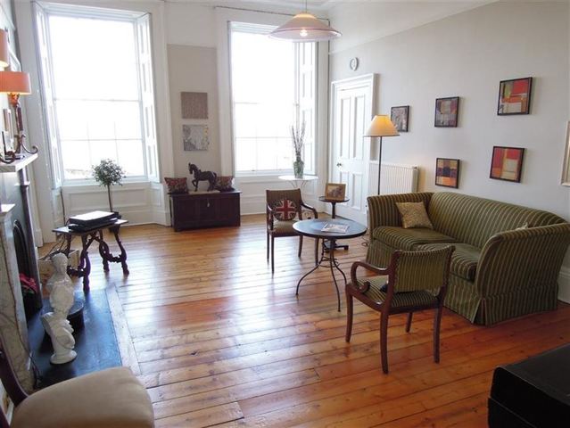  Image of 3 Bedroom Flat to rent at New Town Edinburgh Edinburgh, EH3 5DX