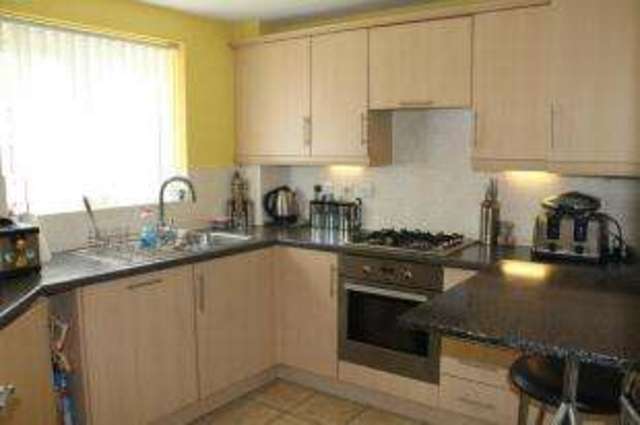  Image of 2 Bedroom Flat for sale at Stratford-upon-Avon Warwickshire Shottery, CV37 9PU