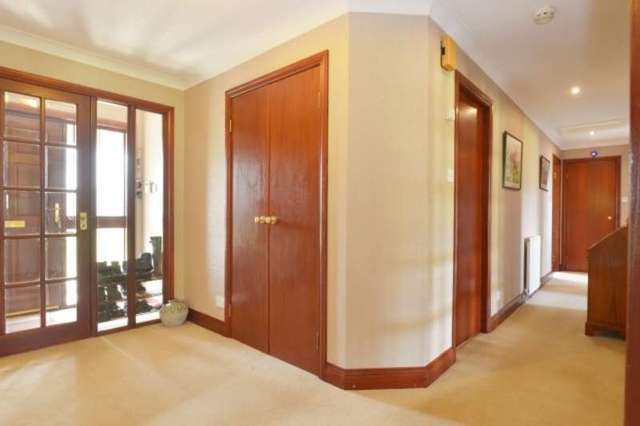  Image of 4 Bedroom Bungalow for sale at Biggar, ML12 6NS
