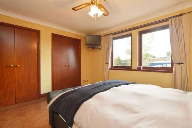  Image of 4 Bedroom Bungalow for sale at Biggar, ML12 6NS