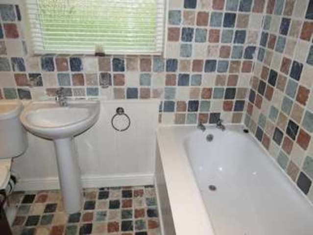  Image of 2 Bedroom Maisonette to rent at Forest Green Road Fifield Bray Wick, SL6 2NR