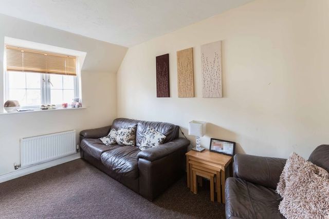  Image of 2 Bedroom Property for sale at Helman Tor View  Bodmin, PL31 1RE