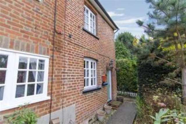  Image of 2 Bedroom Detached to rent at Rickmansworth, WD3 5JF