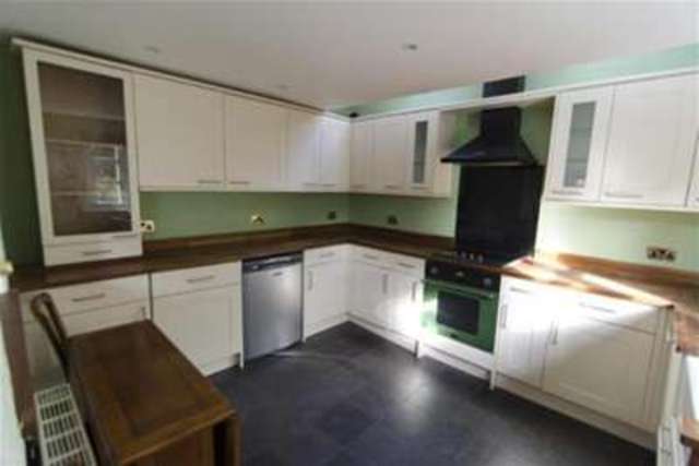  Image of 2 Bedroom Detached to rent at Rickmansworth, WD3 5JF
