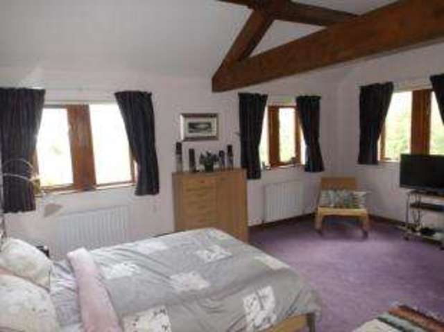 Image of 3 Bedroom Detached for sale at Shaw Lane Holmfirth Upperthong, HD9 2PP