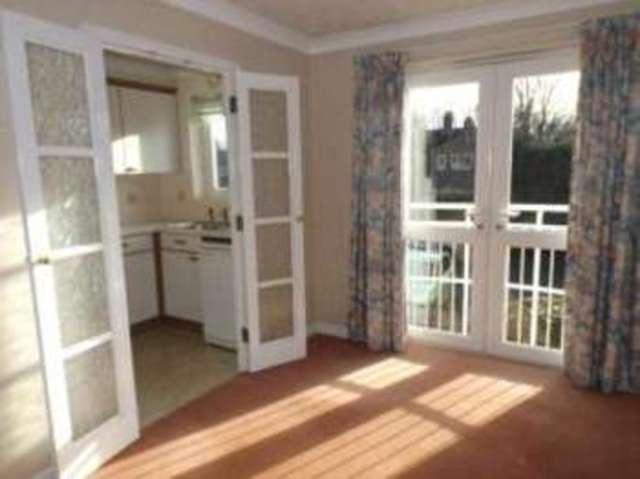  Image of 2 Bedroom Flat for sale at Northampton Road Market Harborough Market Harborough, LE16 9HZ