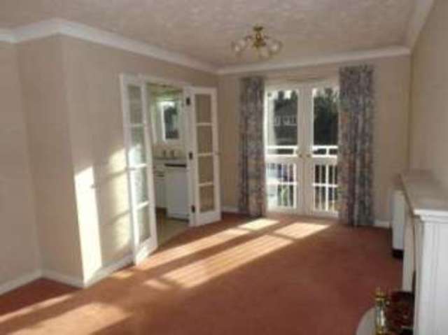  Image of 2 Bedroom Flat for sale at Northampton Road Market Harborough Market Harborough, LE16 9HZ
