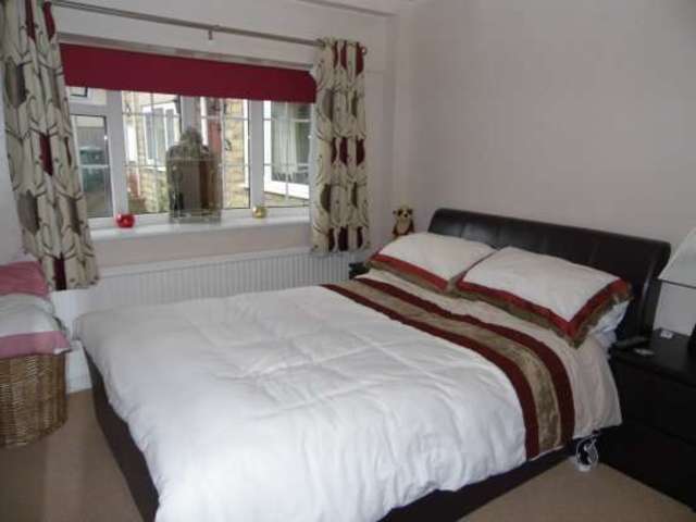  Image of 1 Bedroom Cottage for sale at Shipley West Yorkshire Shipley, BD18 4DU