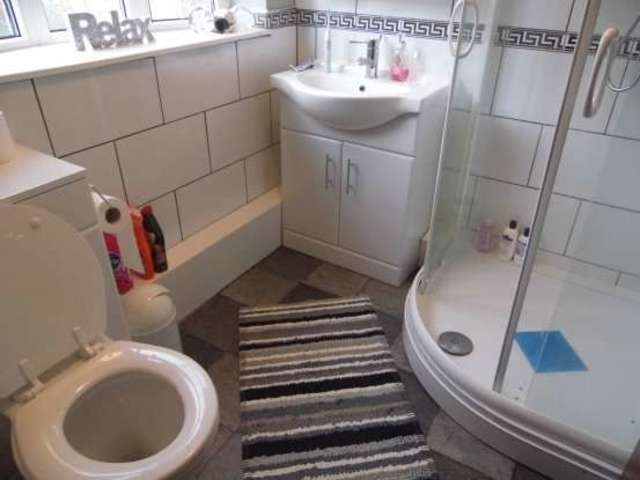  Image of 1 Bedroom Cottage for sale at Shipley West Yorkshire Shipley, BD18 4DU