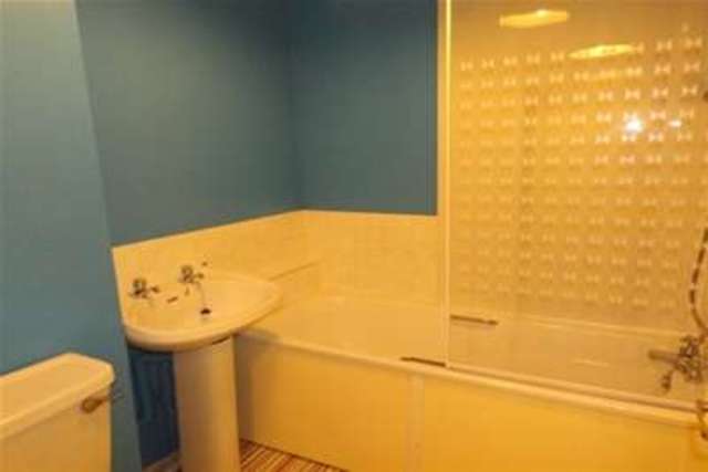  Image of 2 Bedroom Flat to rent at Glasgow, G12 8PQ