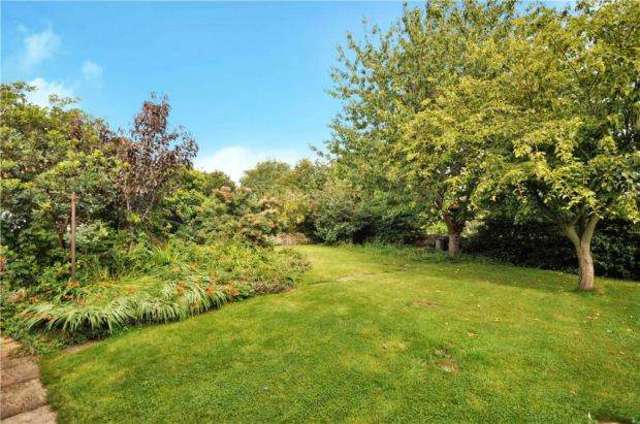  Image of 4 Bedroom Detached for sale at Upper Street Tingewick Tingewick, MK18 4QF