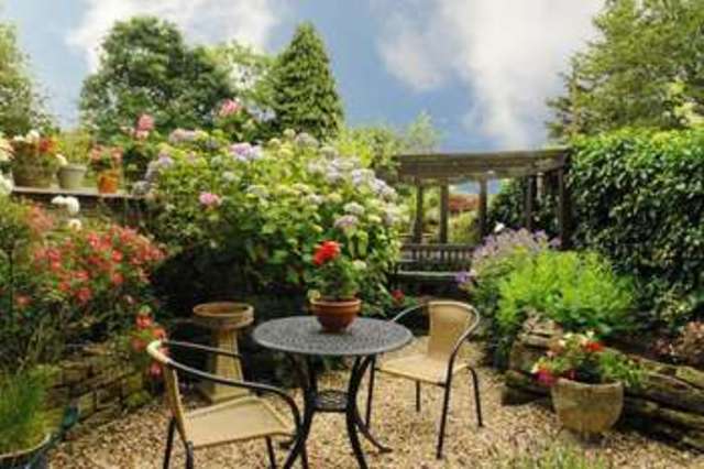  Image of 2 Bedroom Cottage for sale at Greenfield Saddleworth Greenfield, OL3 7DZ