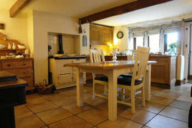  Image of 2 Bedroom Cottage for sale at Greenfield Saddleworth Greenfield, OL3 7DZ