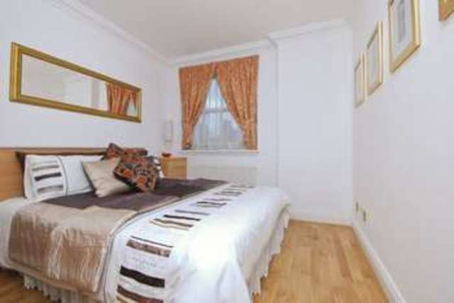 Image of 2 Bedroom Flat to rent at London, W1H 1SA