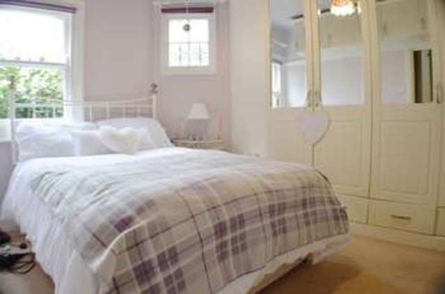  Image of 1 Bedroom Bungalow for sale at 8 Carlisle Road  Eastbourne, BN20 7EJ