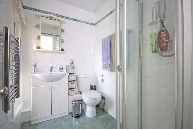  Image of 3 Bedroom Detached for sale at Reigate, RH2 7JX