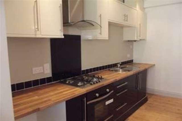  Image of 2 Bedroom Flat to rent at Studley, B80 7AG