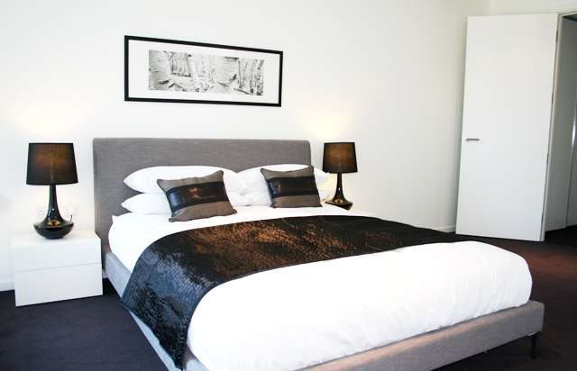  Image of 1 Bedroom Flat to rent at North Boulevard  Canary Wharf, E14 9FG