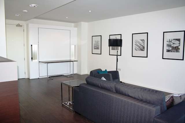  Image of 1 Bedroom Flat to rent at North Boulevard  Canary Wharf, E14 9FG