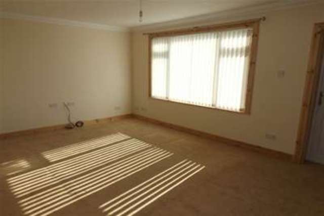  Image of 4 Bedroom Flat to rent at Strathaven, ML10 6LU