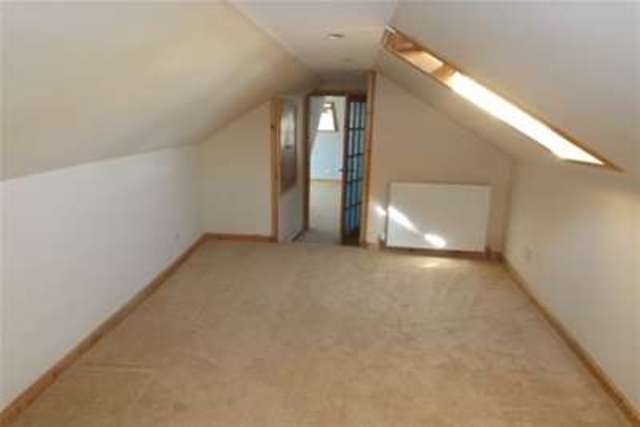  Image of 4 Bedroom Flat to rent at Strathaven, ML10 6LU