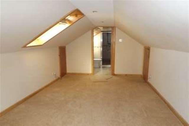  Image of 4 Bedroom Flat to rent at Strathaven, ML10 6LU