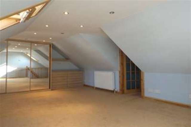  Image of 4 Bedroom Flat to rent at Strathaven, ML10 6LU