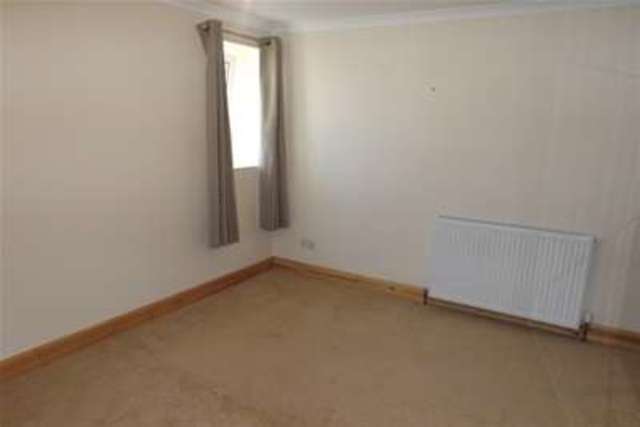  Image of 4 Bedroom Flat to rent at Strathaven, ML10 6LU