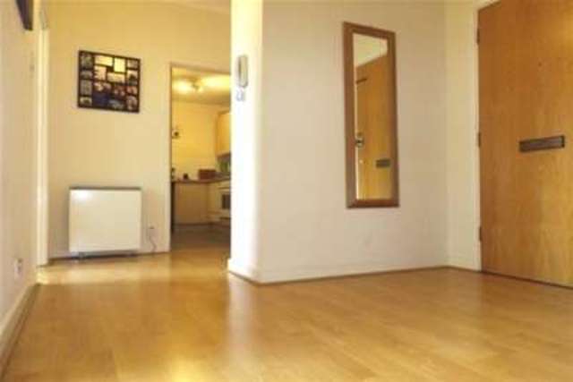 Image of 2 Bedroom Flat to rent at Chelmsford, CM1 1UE