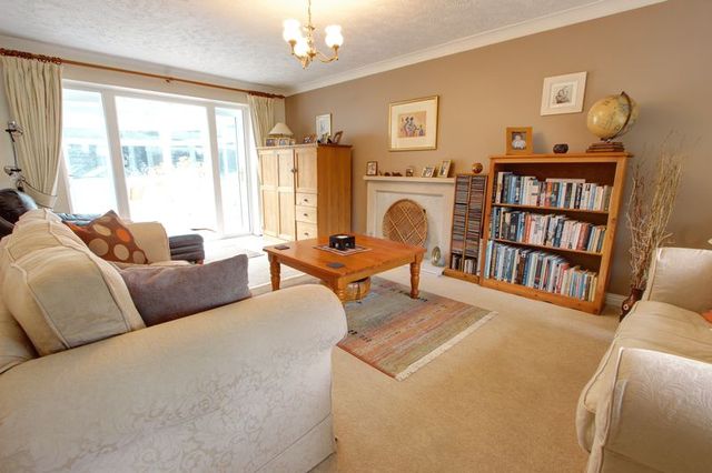  Image of 5 Bedroom Detached for sale at Campion Drive  Romsey, SO51 7RD