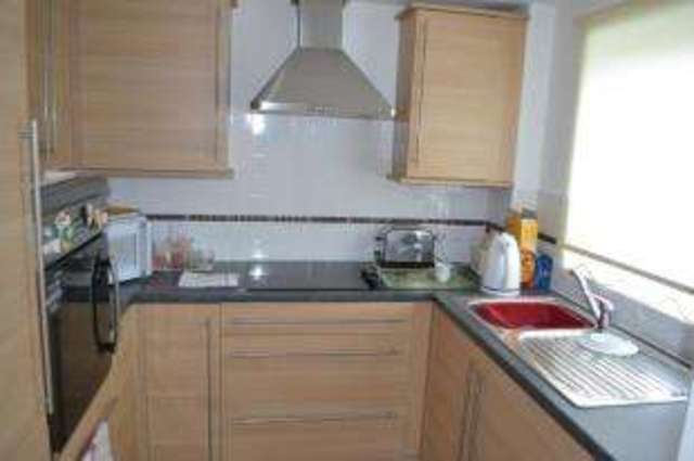  Image of 1 Bedroom Flat for sale at Carnarvon Road Clacton-On-Sea Clacton-on-Sea, CO15 6EE