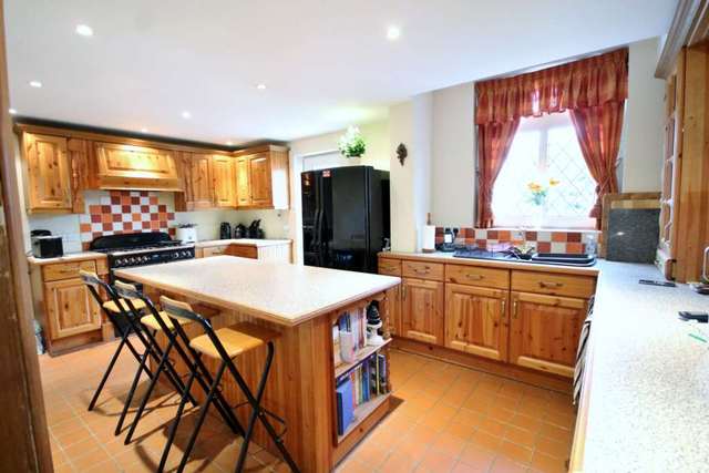  Image of 3 Bedroom End of Terrace for sale at Dudley Drive  Morden, SM4 4RQ