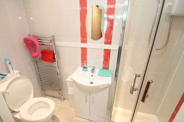  Image of 4 Bedroom Terraced for sale at Elms Park Avenue  Wembley, HA0 2RR