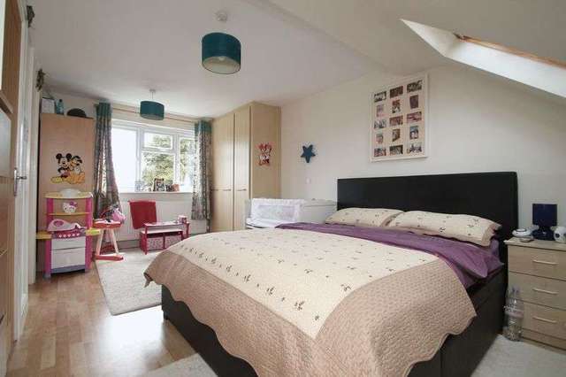  Image of 4 Bedroom Terraced for sale at Elms Park Avenue  Wembley, HA0 2RR
