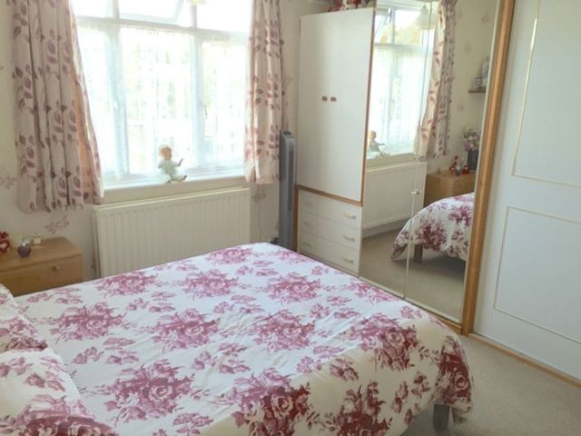  Image of 3 Bedroom Terraced for sale at Gordon Avenue  Bristol, BS5 7DS
