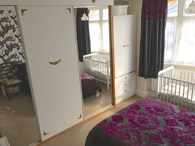  Image of 3 Bedroom Terraced for sale at Gordon Avenue  Bristol, BS5 7DS
