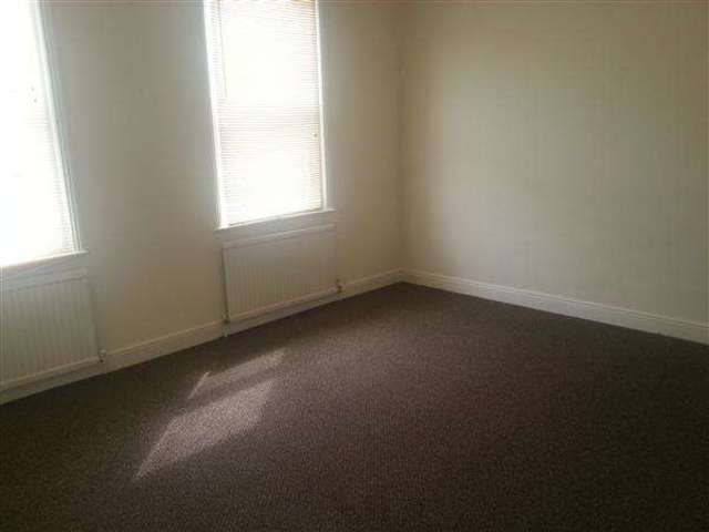  Image of 3 Bedroom Detached to rent at Falsgrave, YO12 7RU